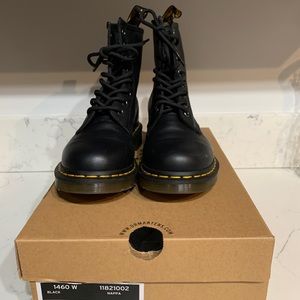 *SALE FOR 1 DAY* LIKE NEW Doc Combat Boots 1460